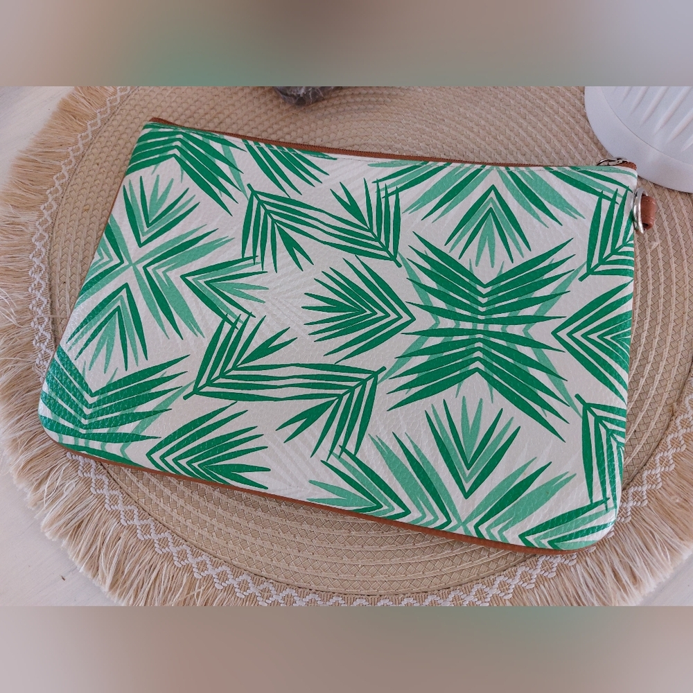 Thirty-one Ruby Mini Deco Palm Zipper Pouch